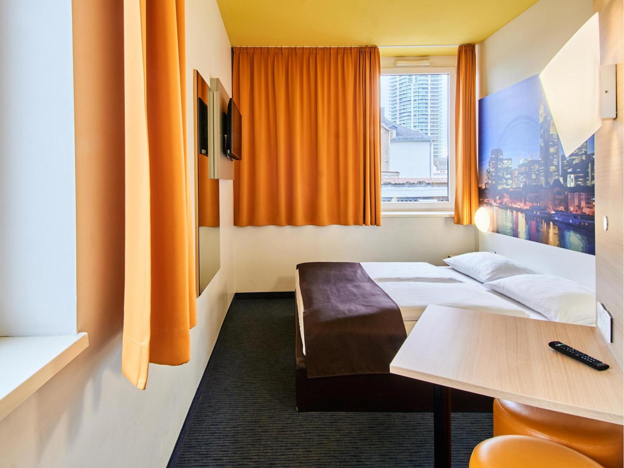 Hotel Frankfurt-hbf 3*